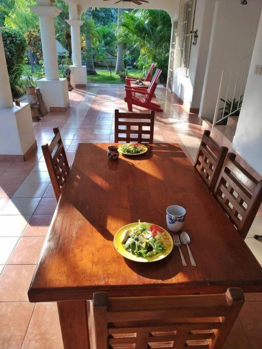 Lush Garden House Near Beaches With Private Pool. Пуэрто-Эскондидо Экстерьер фото